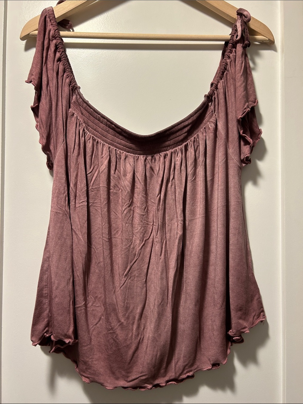 American Eagle Outfitters Women's Mauve Sexy Off-Shoulder Ruffle Sleeve Top